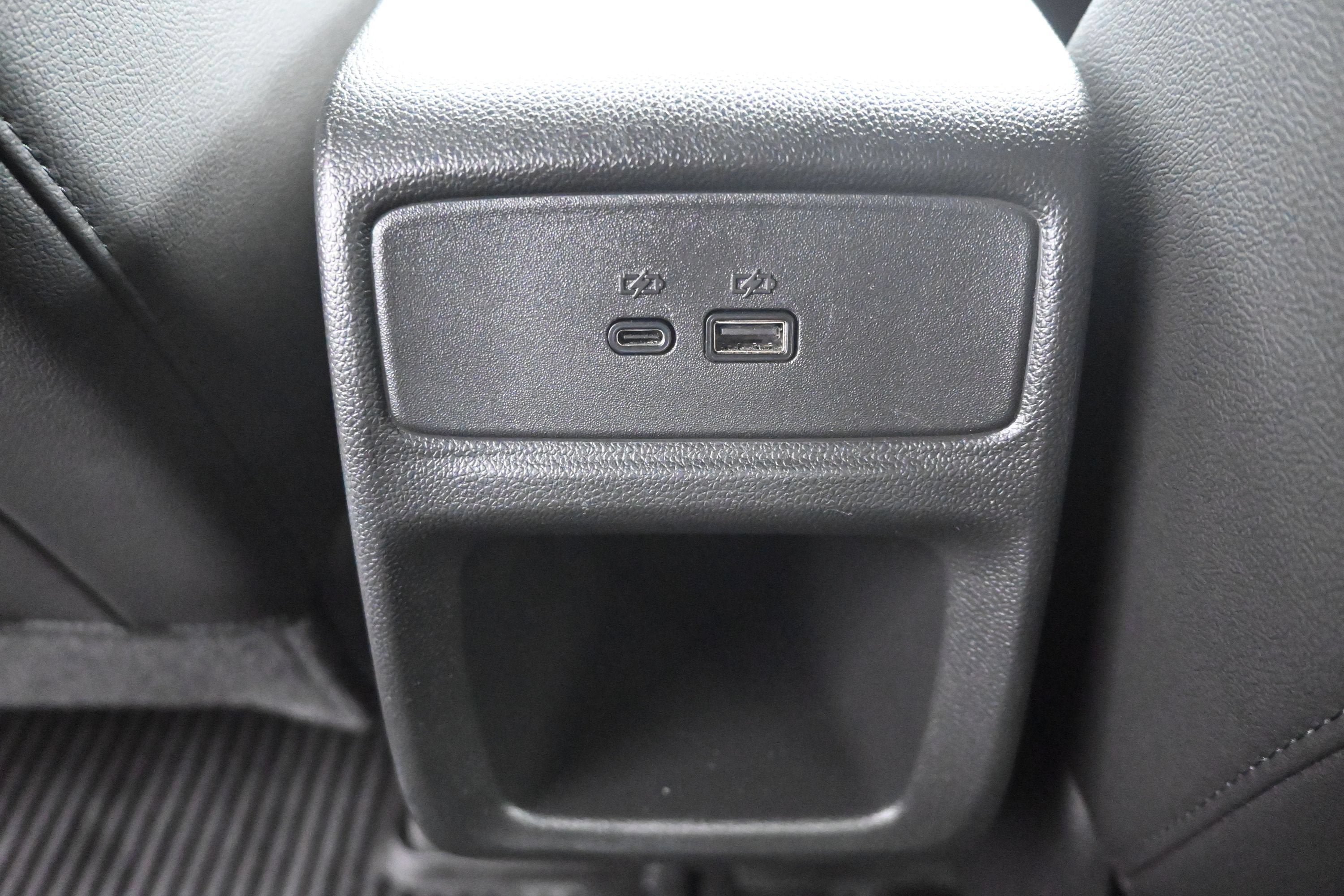 Used 2025 Chevrolet Trax RS w/ Driver Confidence Package FWD image 22