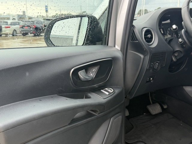 Used 2017 Mercedes-Benz Metris Passenger image 10