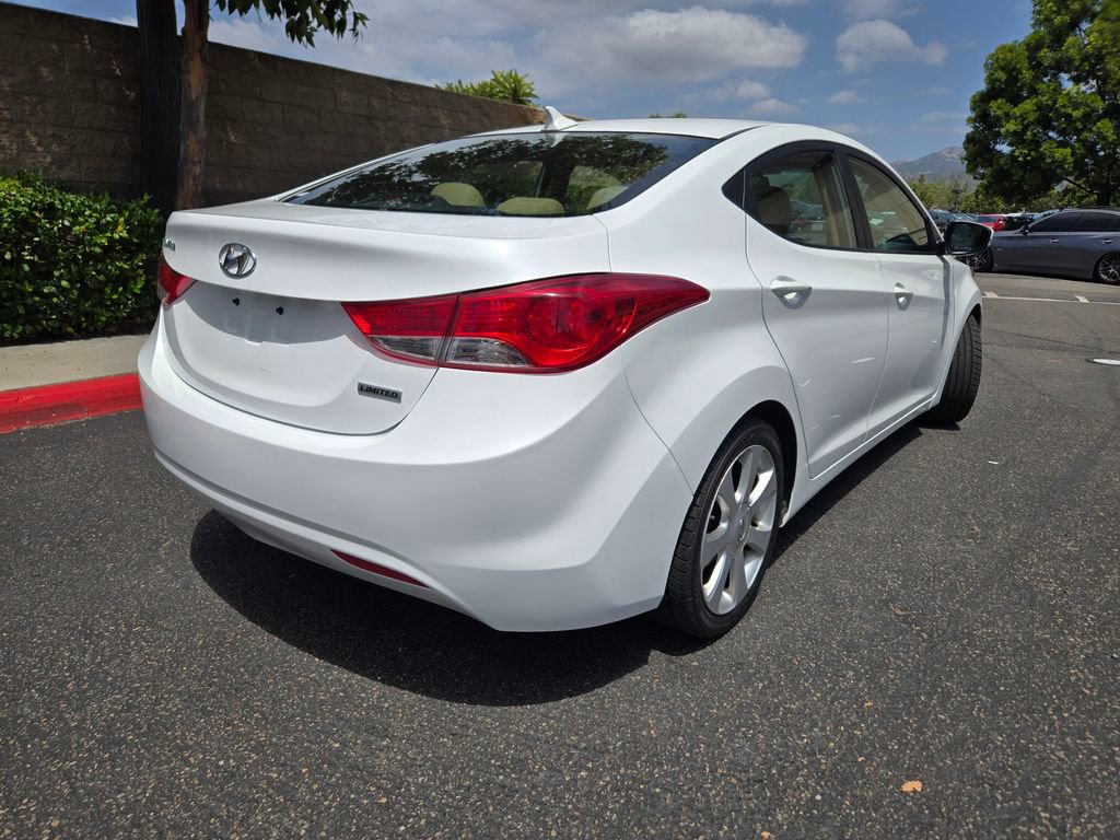 Used 2013 Hyundai Elantra Limited FWD image 9