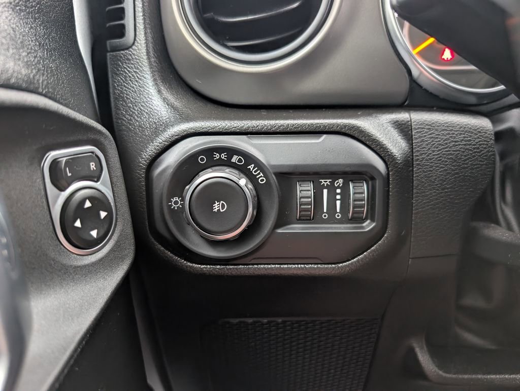 Used 2022 Jeep Wrangler Unlimited Willys image 36