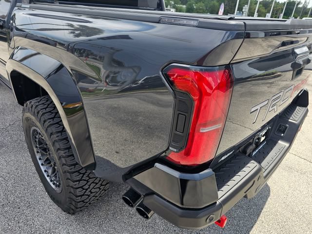 Used 2025 Toyota Tacoma TRD Pro AWD/4WD image 13