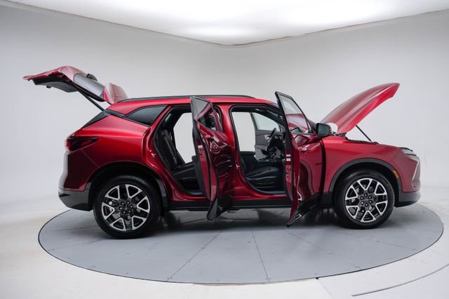 Used 2023 Chevrolet Blazer RS w/ Enhanced Convenience Package image 15