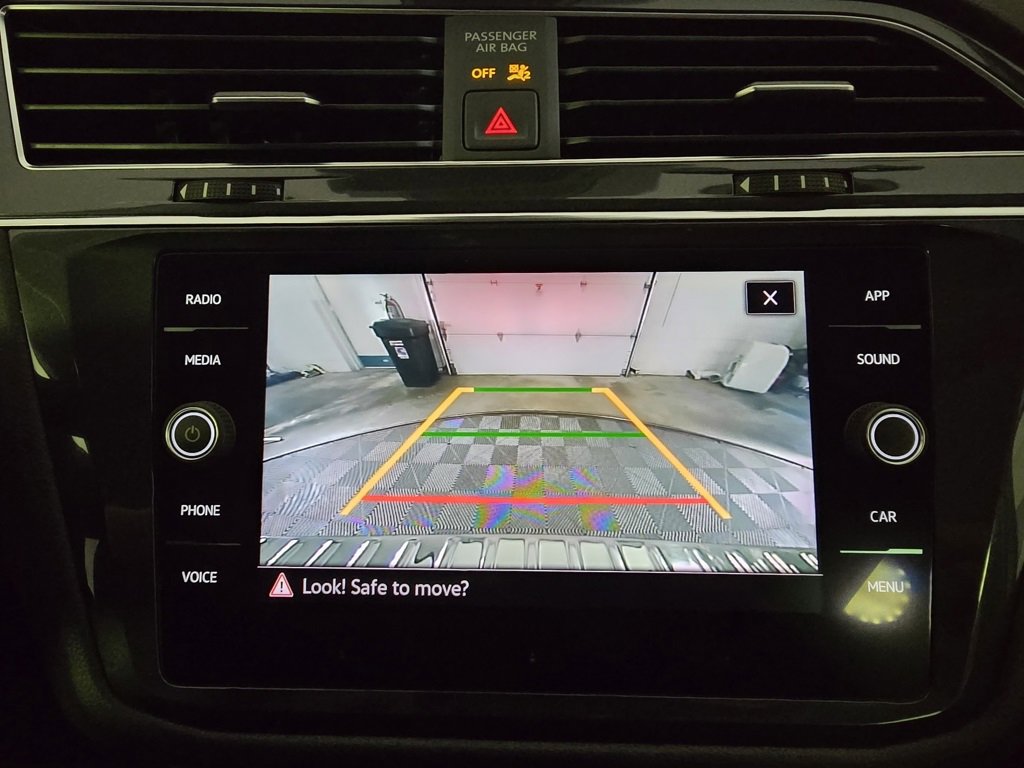 Used 2022 Volkswagen Tiguan SE image 13