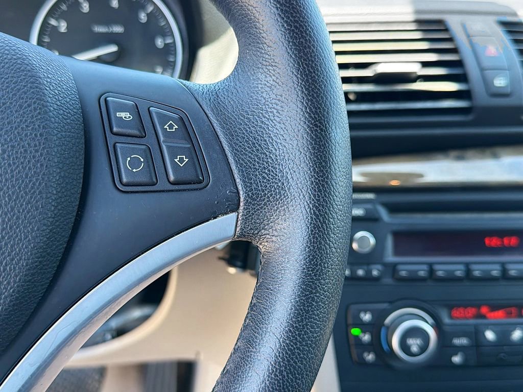 Used 2011 BMW 128i Convertible image 32