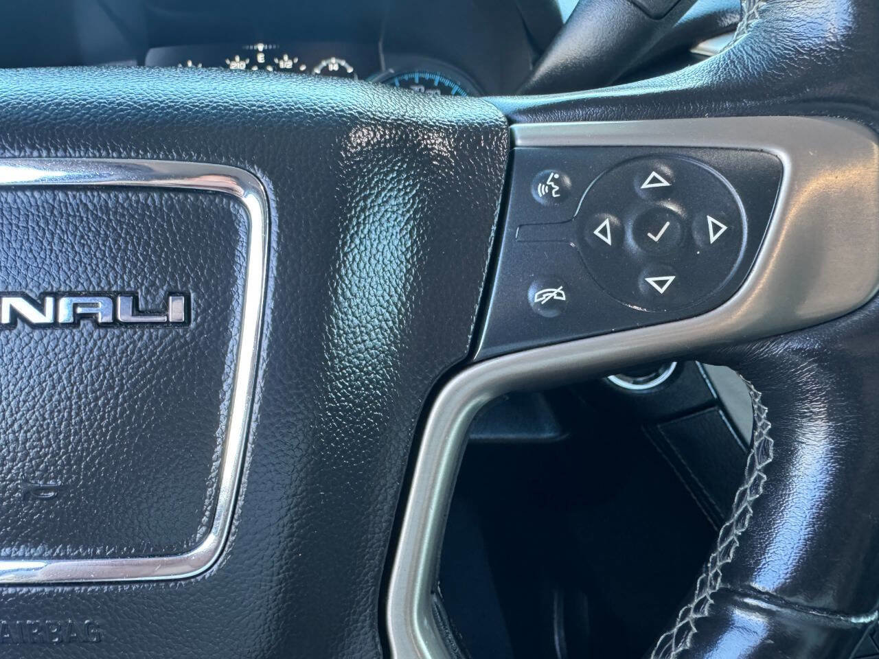 Used 2019 GMC Yukon XL Denali w/ Denali Ultimate Package image 21