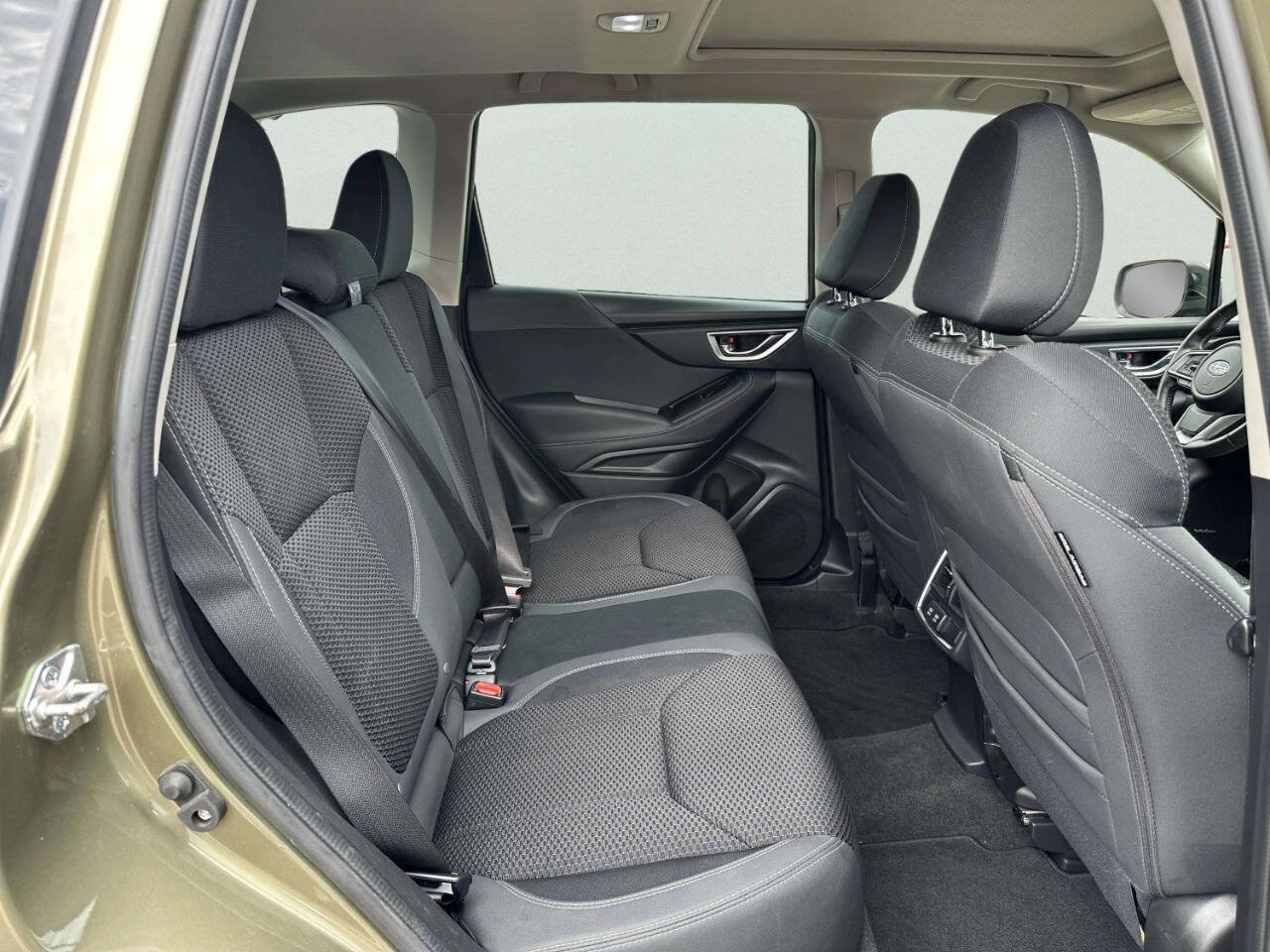 Used 2023 Subaru Forester Premium AWD/4WD image 16