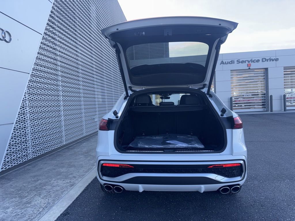 New 2025 Audi SQ5 Premium Plus image 28