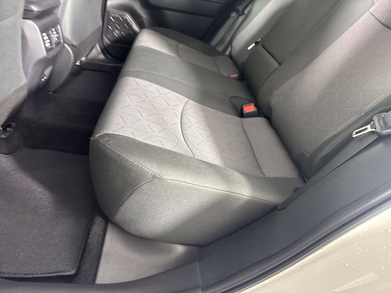 Used 2025 Toyota RAV4 XLE w/ Convenience Package FWD image 28
