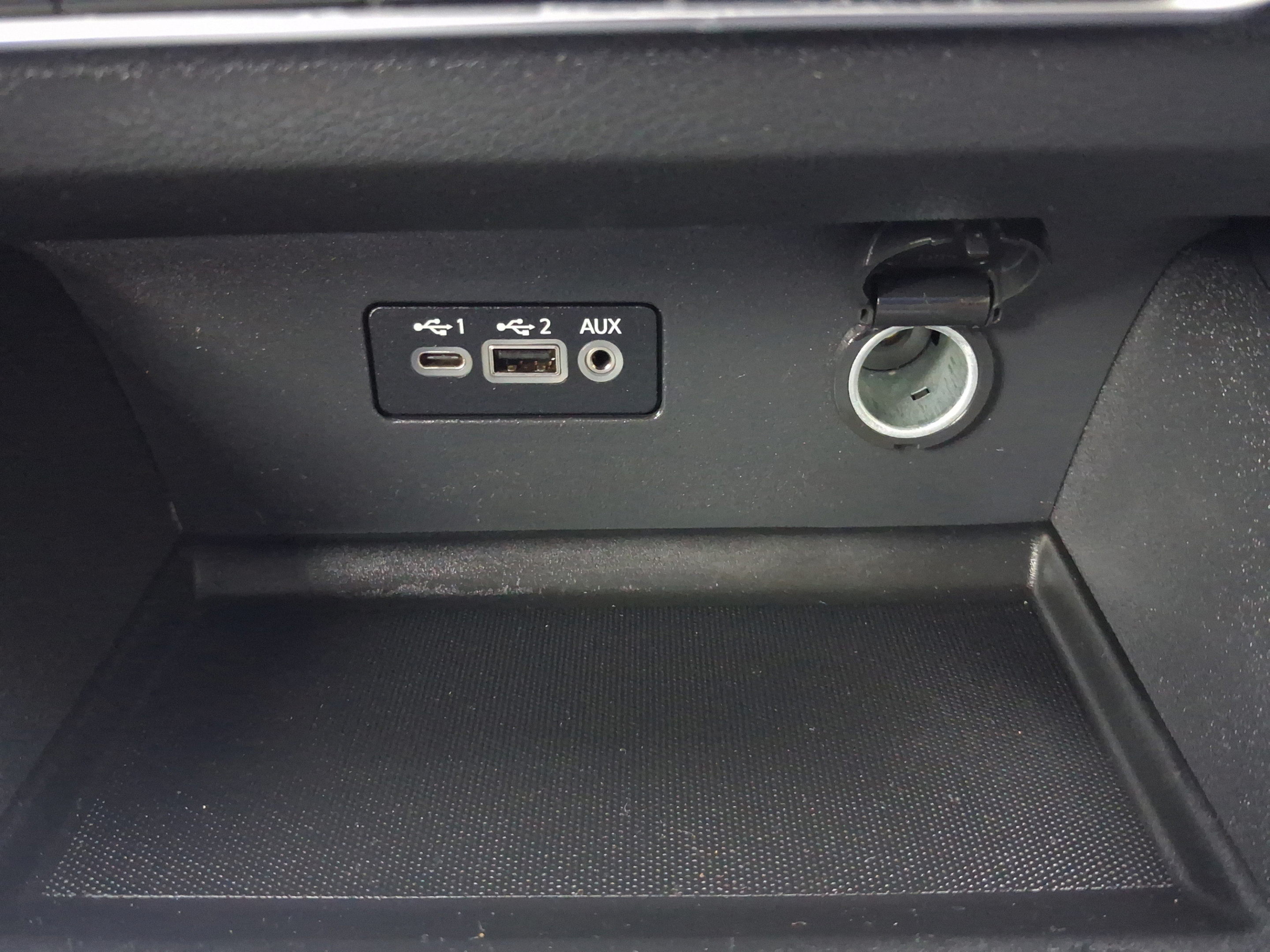 Used 2025 Nissan Altima 2.5 SV FWD image 15