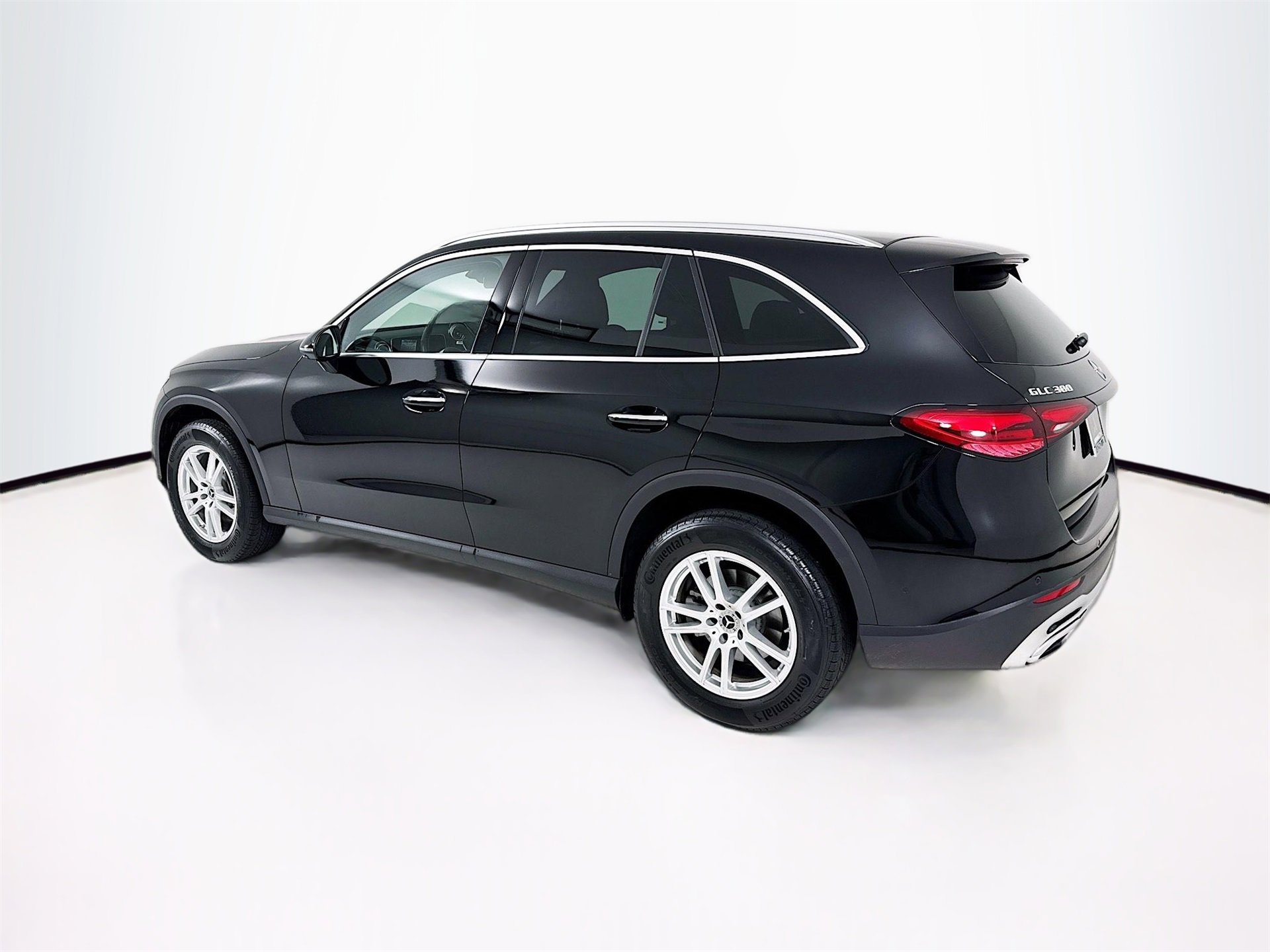 Certified 2025 Mercedes-Benz GLC 300 image 6