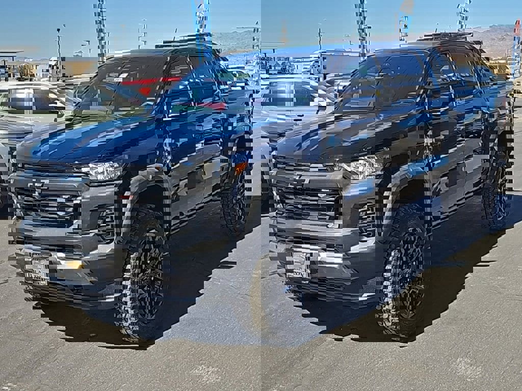 New 2025 Chevrolet Colorado Trail Boss w/ Midnight Edition image 7