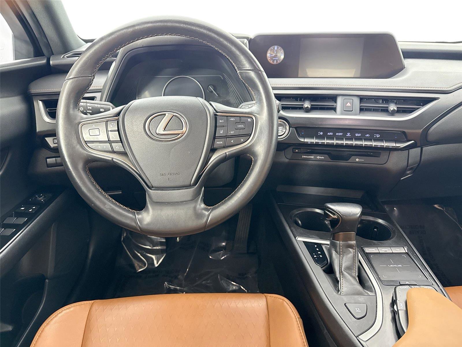 Used 2020 Lexus UX 200 image 27