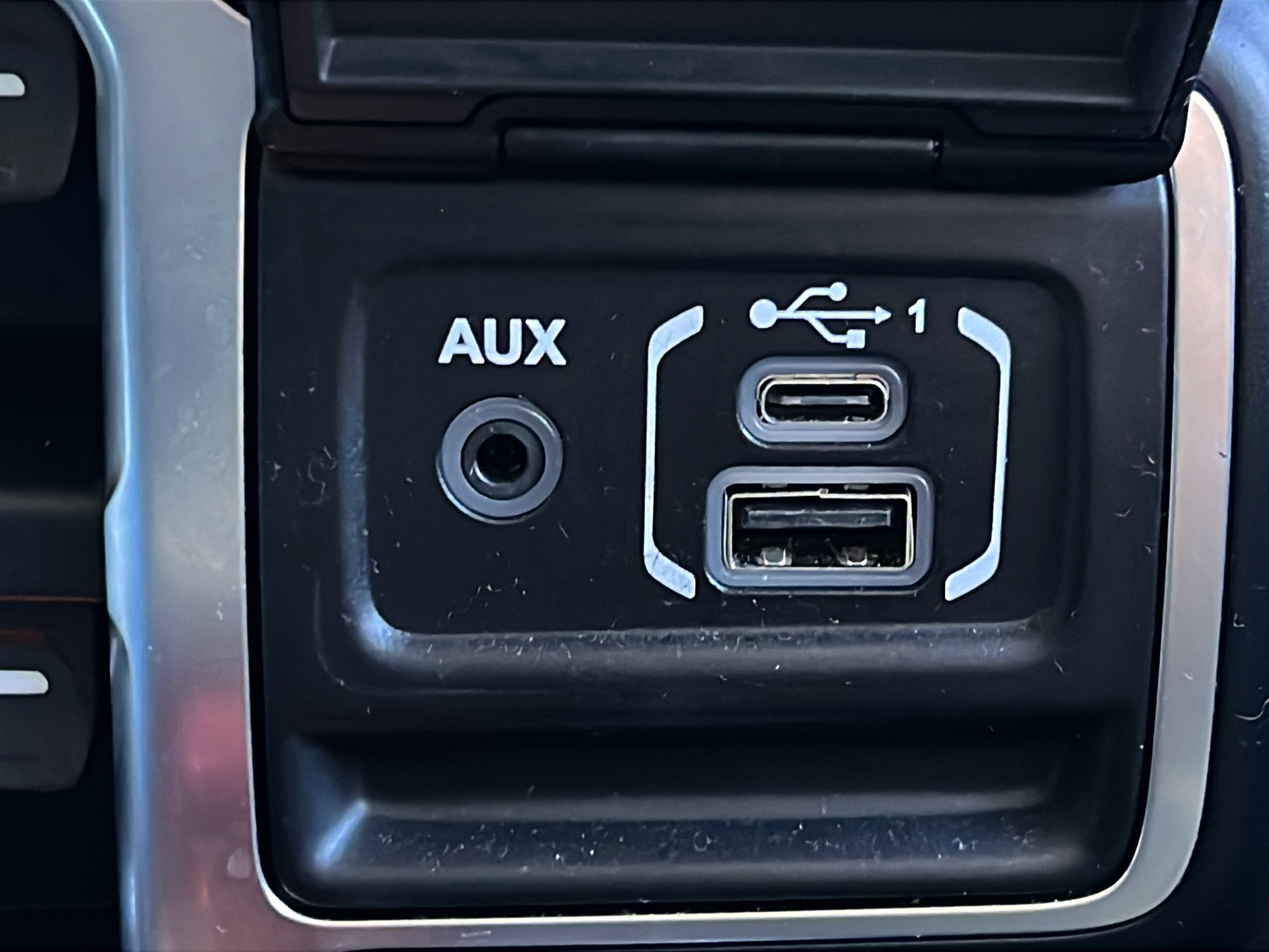 Used 2019 Jeep Wrangler Unlimited Sahara AWD/4WD image 17