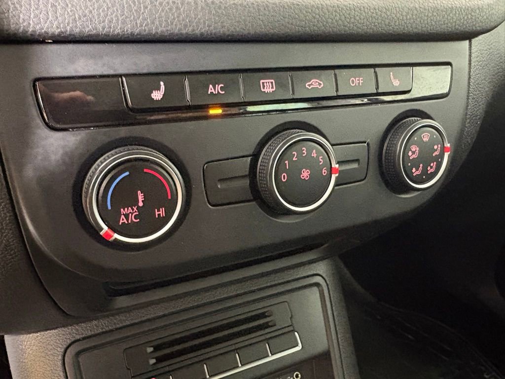 Used 2017 Volkswagen Tiguan Wolfsburg Edition image 28