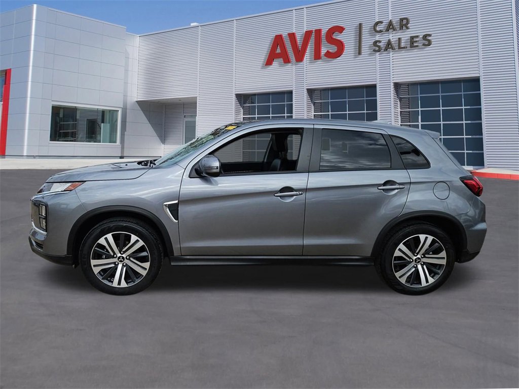 Used 2025 Mitsubishi Outlander Sport SE image 2