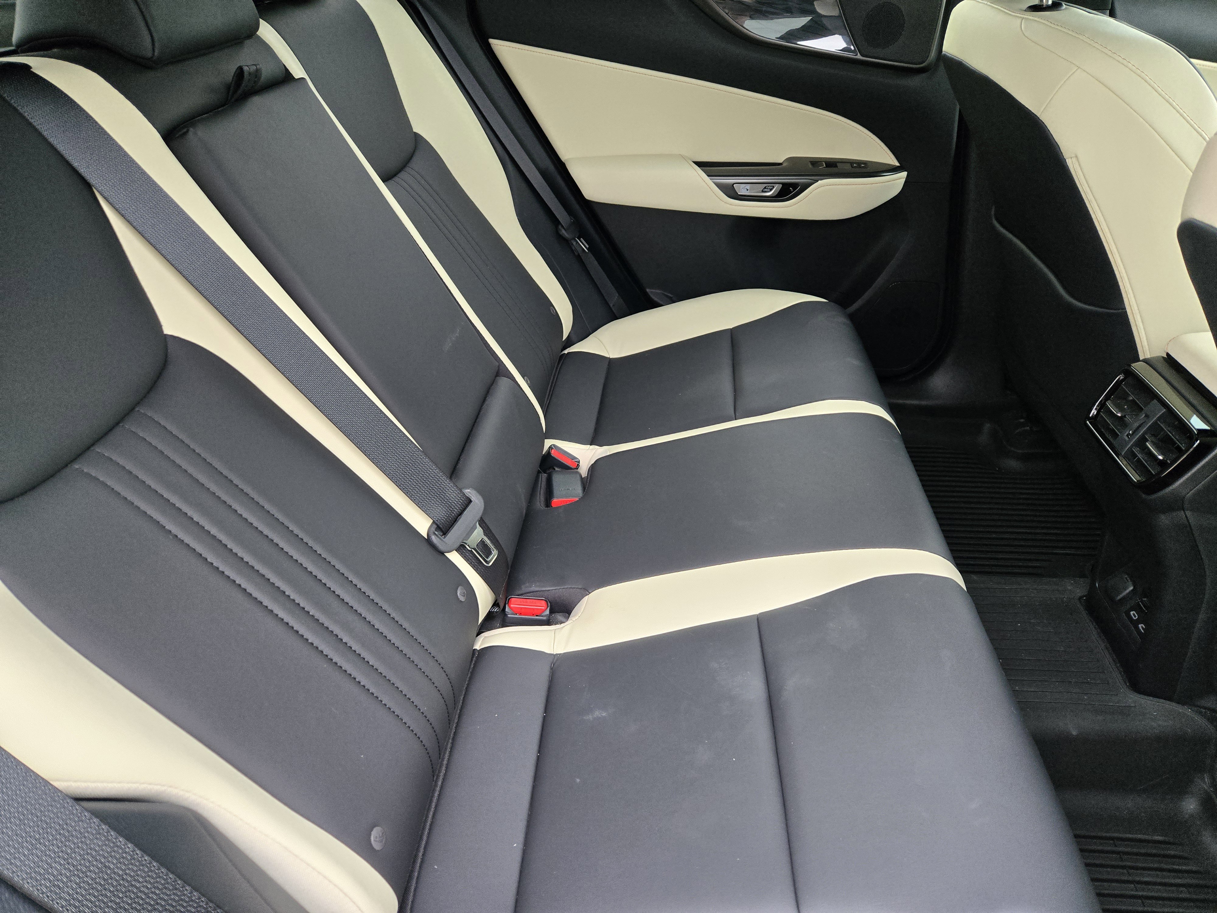 Used 2024 Lexus NX 350 AWD image 10