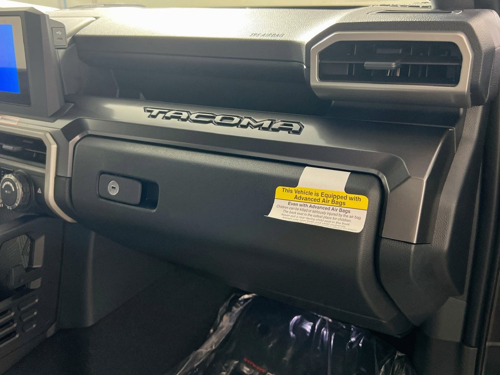 New 2026 Toyota Tacoma TRD Off-Road w/ TRD Off Road Upgrade Package AWD/4WD image 32
