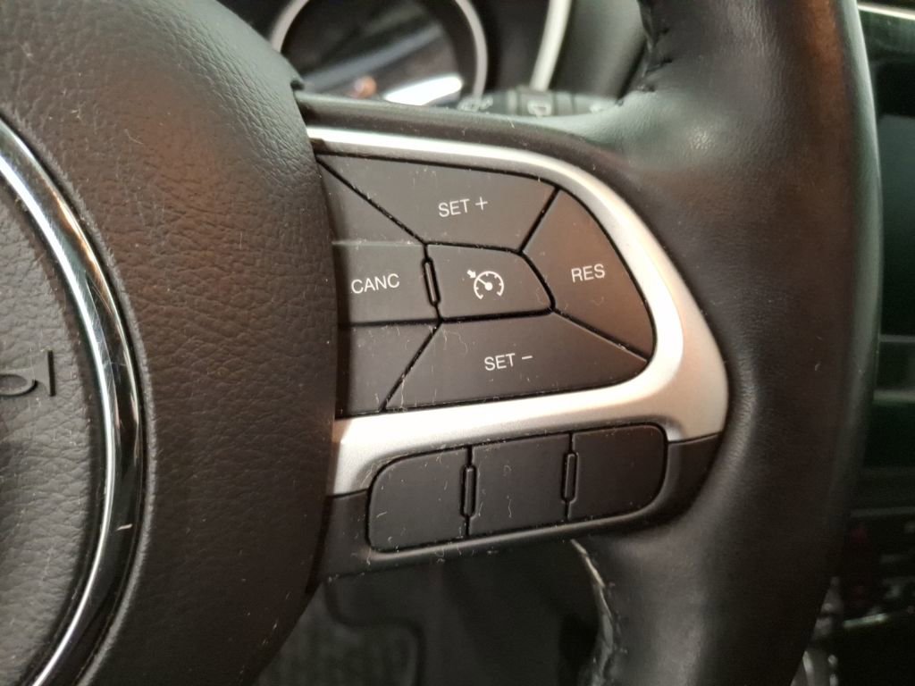 Used 2020 Jeep Compass Altitude image 22