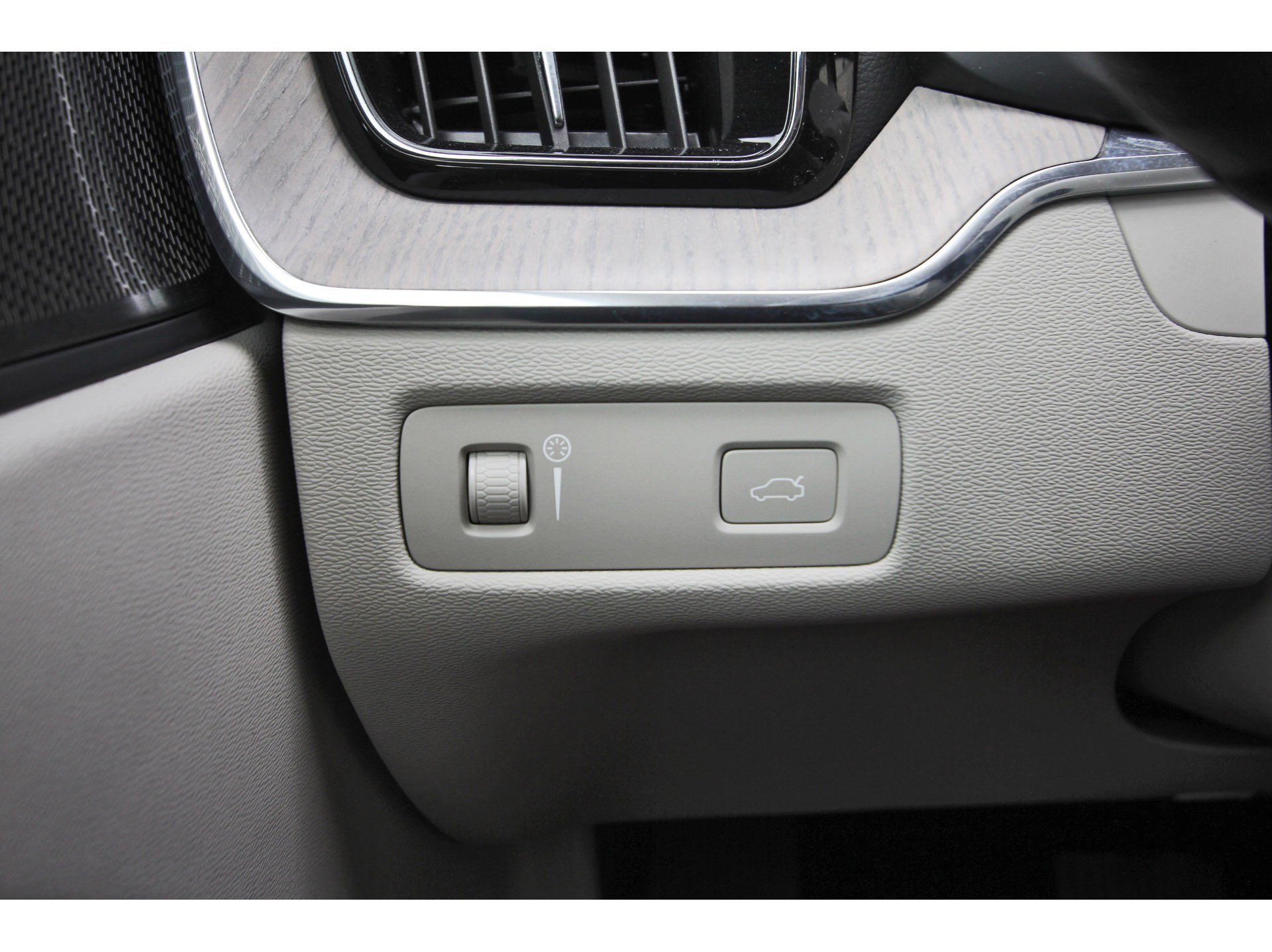 Used 2020 Volvo XC60 T6 Inscription AWD/4WD image 22