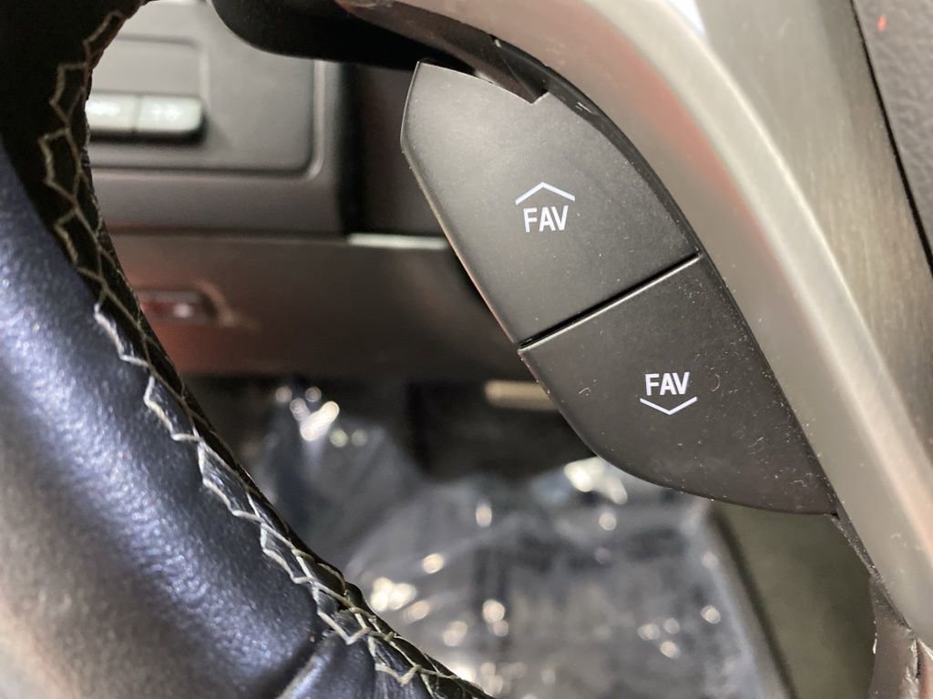 Used 2016 Chevrolet Corvette Stingray Coupe w/ 2LT Preferred Equipment Group RWD image 28