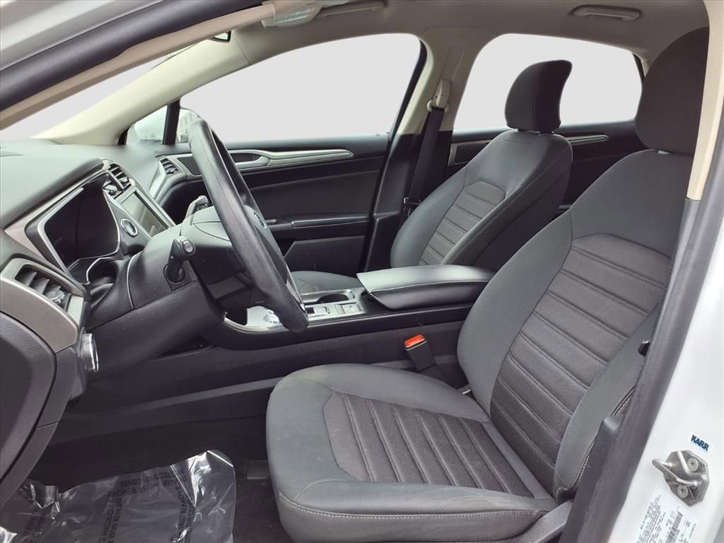 Used 2019 Ford Fusion SE image 29