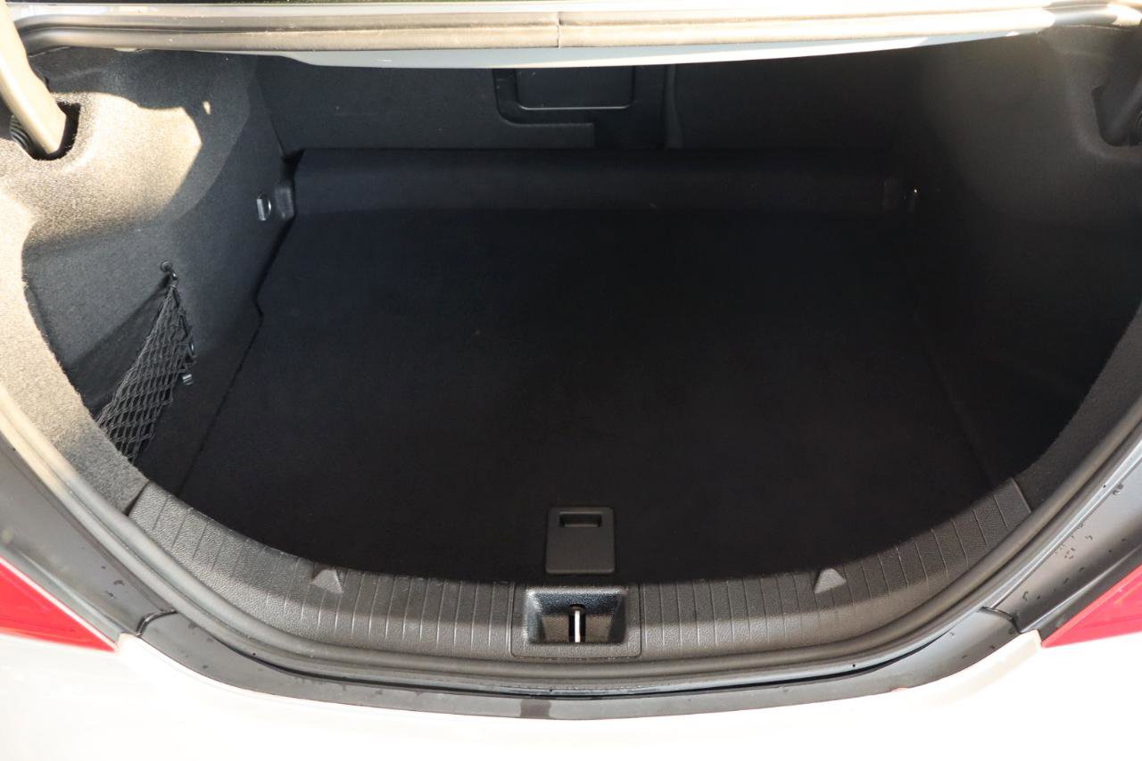 Used 2018 Mercedes-Benz CLA 250 image 33