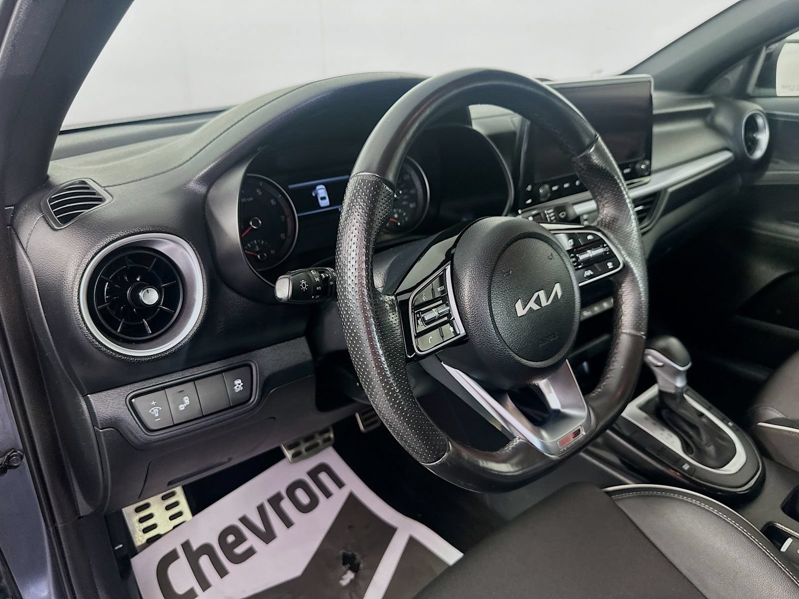 Used 2022 Kia Forte GT-Line w/ GT-Line Technology Package FWD image 9
