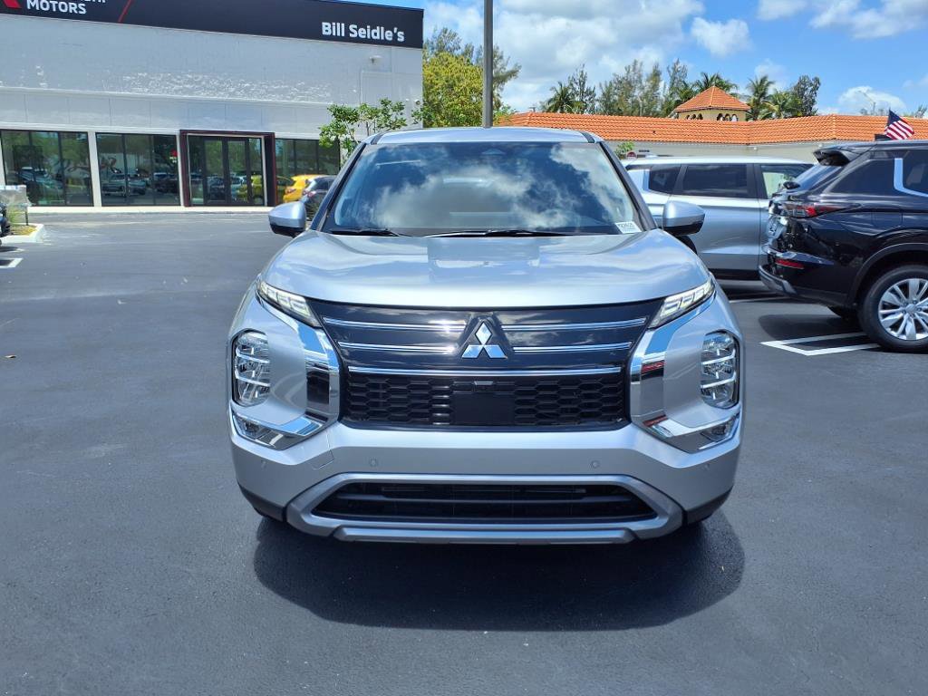 New 2025 Mitsubishi Outlander SE image 5