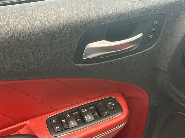 Used 2016 Dodge Charger R/T Scat Pack w/ Technology Group image 18