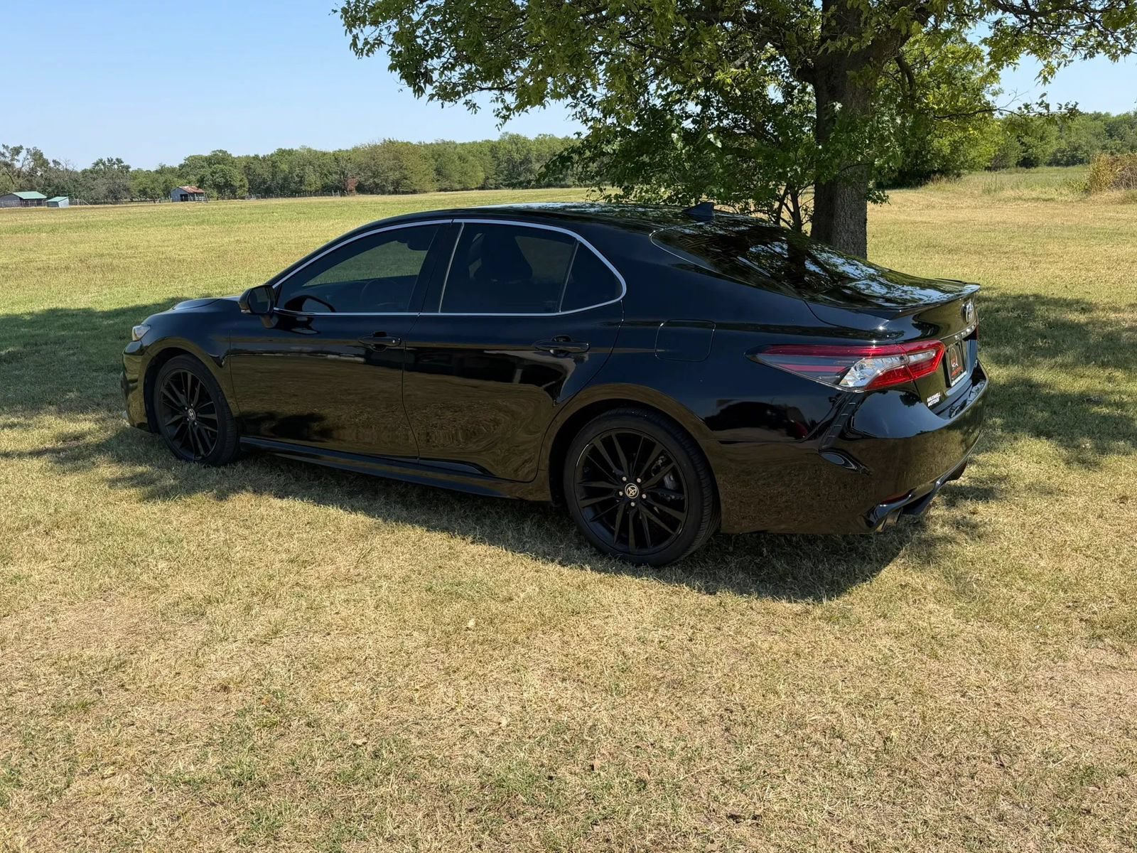 Used 2023 Toyota Camry XSE FWD image 8