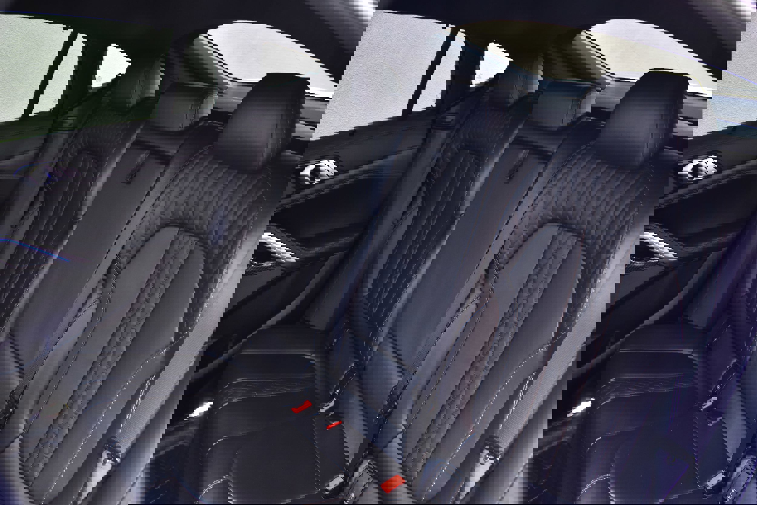 Used 2020 BMW X6 M50i w/ Executive Package image 25