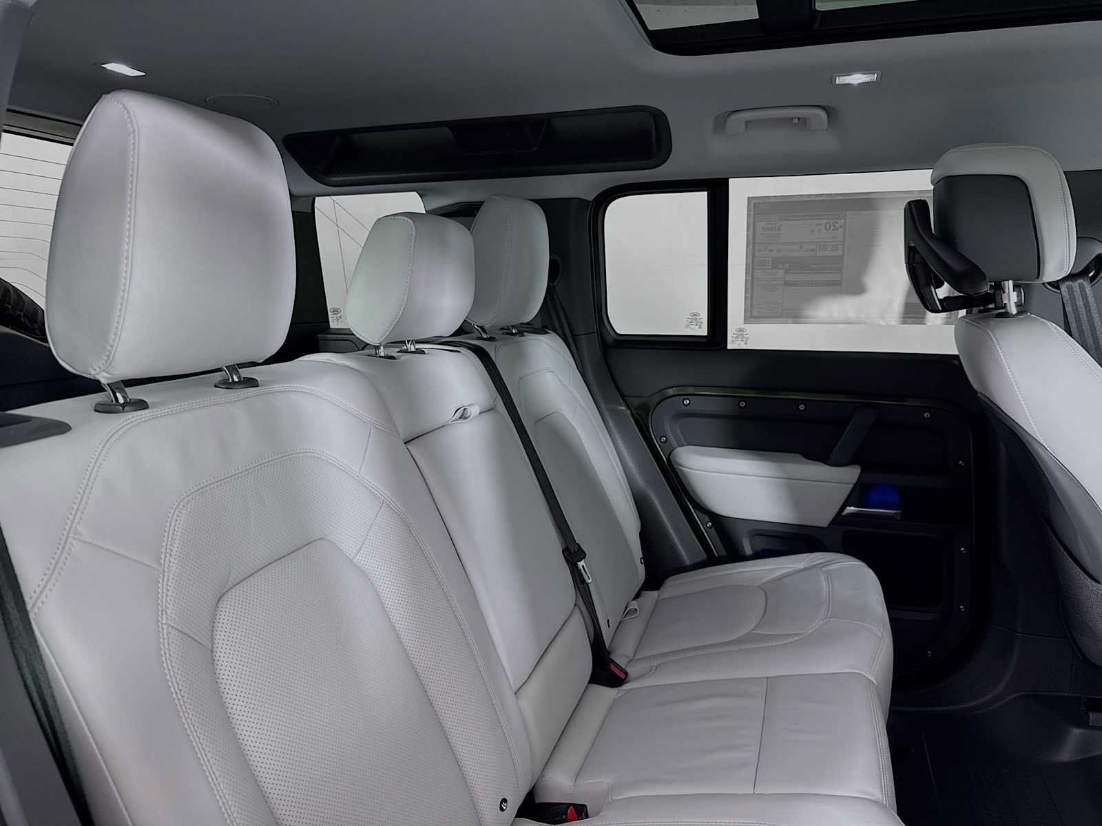 New 2026 Land Rover Defender 110 X-Dynamic SE AWD/4WD image 26