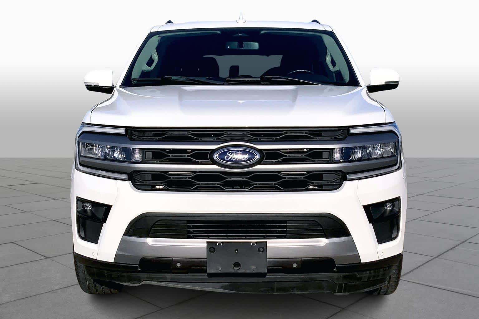 Certified 2023 Ford Expedition XLT image 4