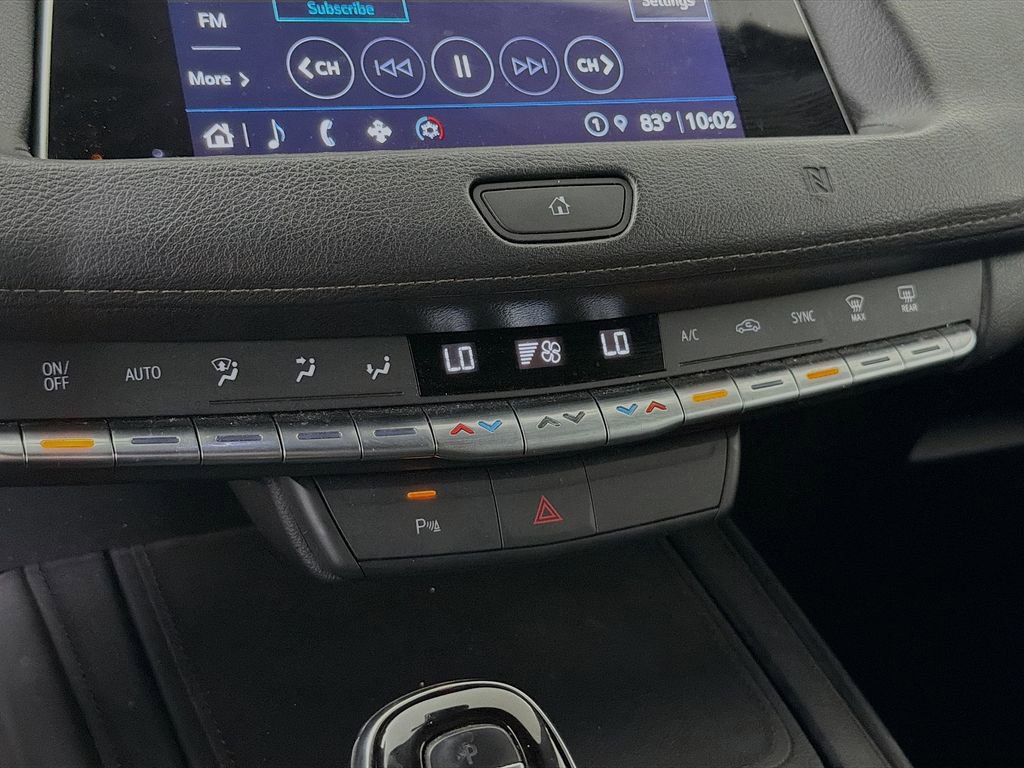 Used 2021 Cadillac XT4 Premium Luxury FWD image 18