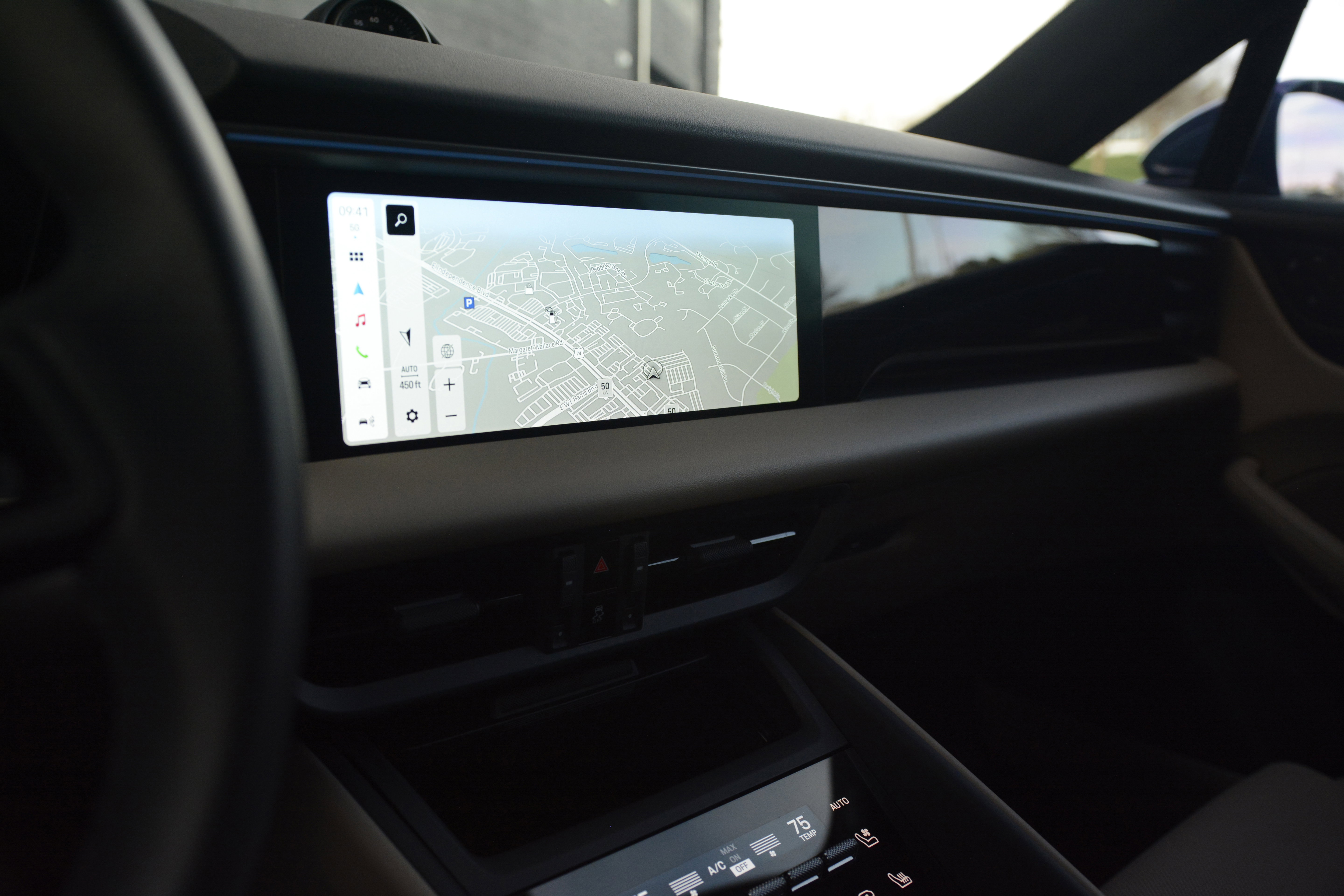 Certified 2025 Porsche Macan 4S Electric image 21