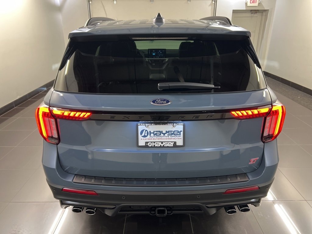 New 2026 Ford Explorer ST w/ Sun And Sound Package image 5