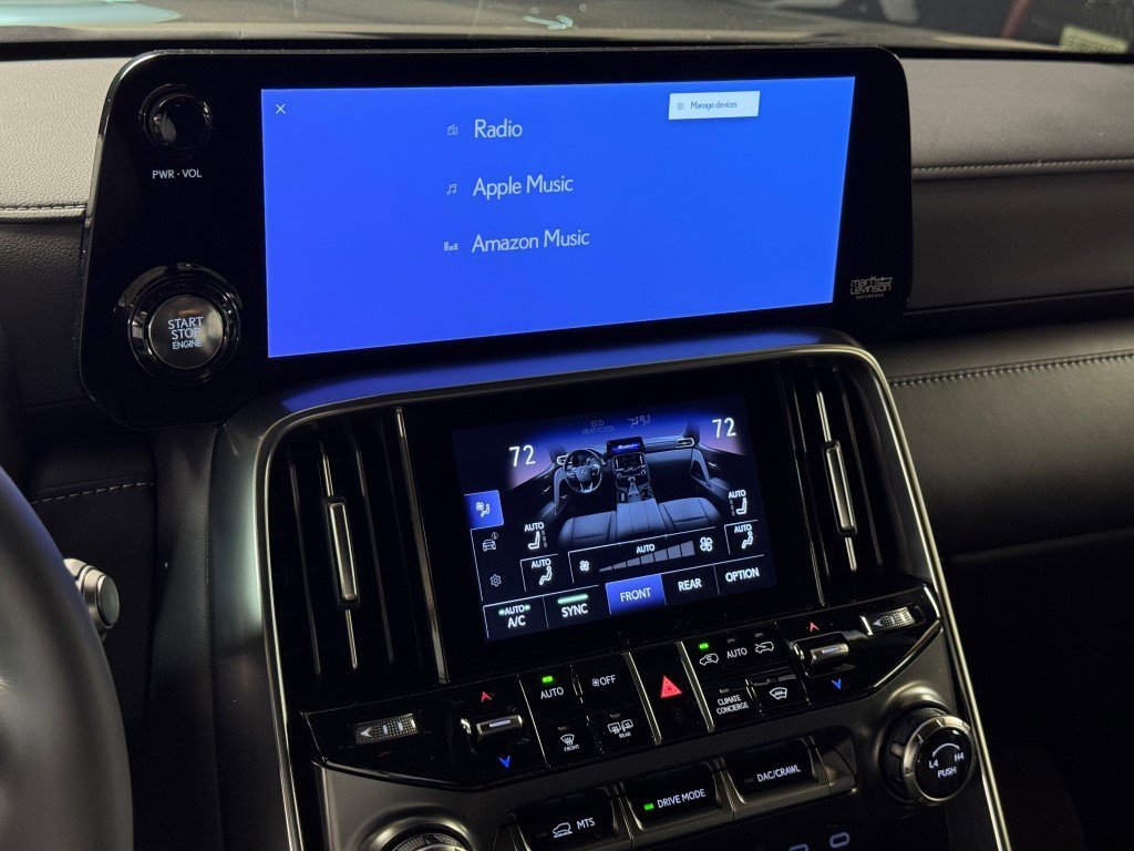 New 2025 Lexus LX 600 4WD w/ Luxury Package image 30