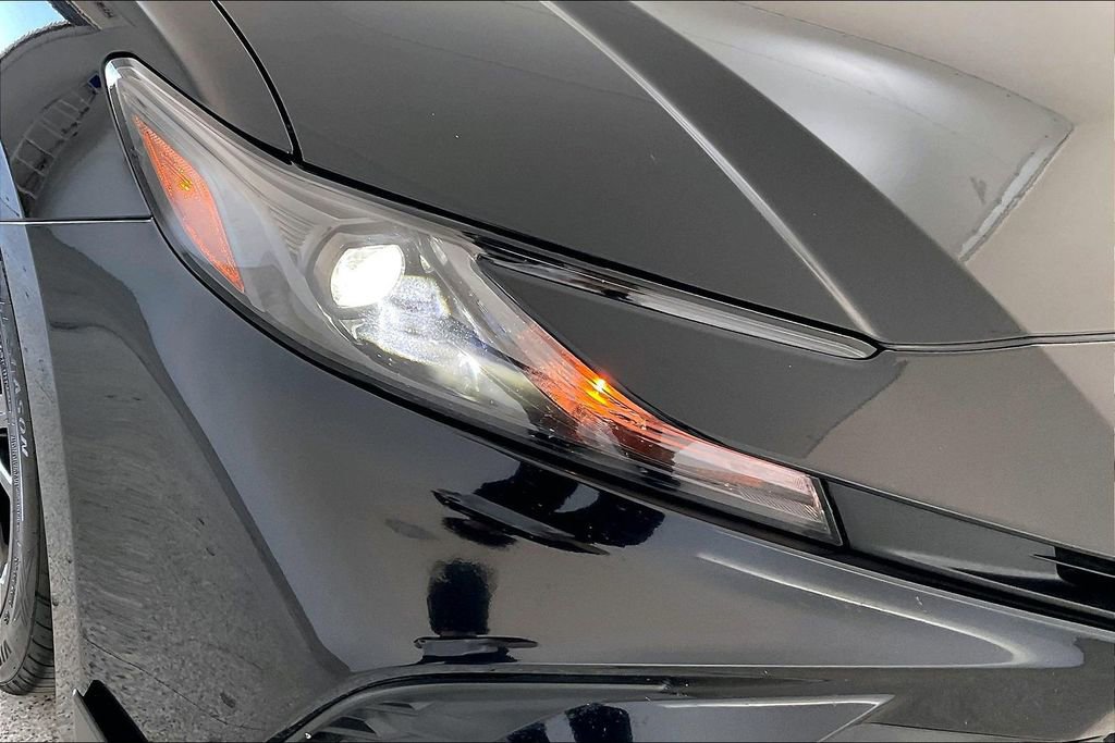 Used 2025 Toyota Camry SE image 39