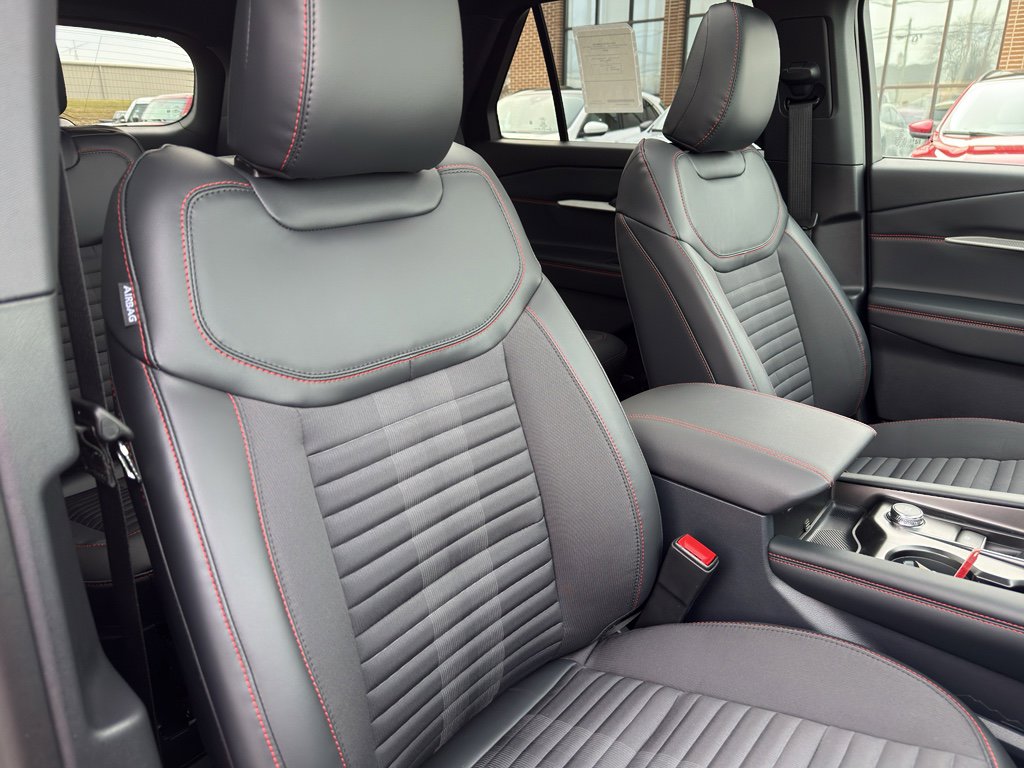 New 2026 Ford Explorer ST-Line w/ ST-Line Street Pack image 38