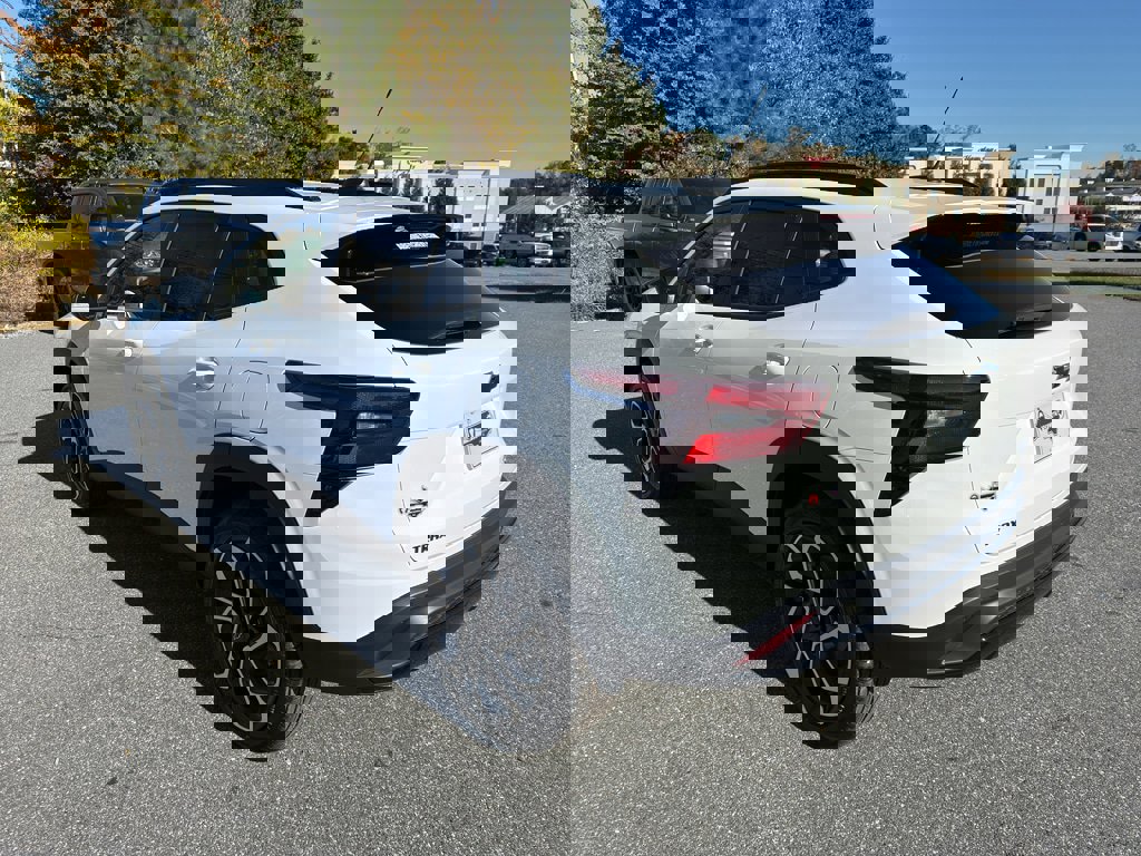 New 2026 Chevrolet Trax RS w/ Sunroof Package image 4