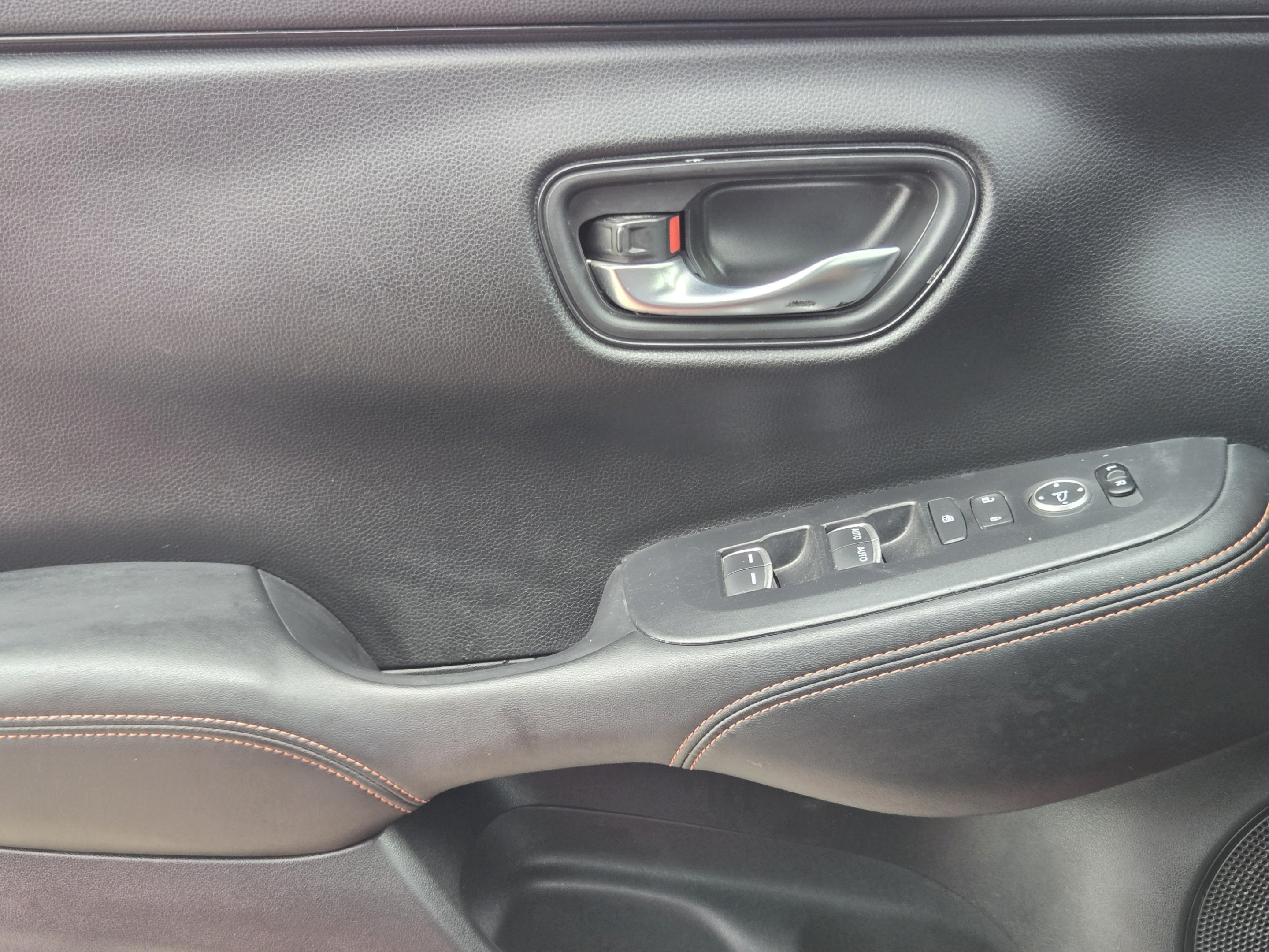 Used 2024 Honda HR-V Sport image 25