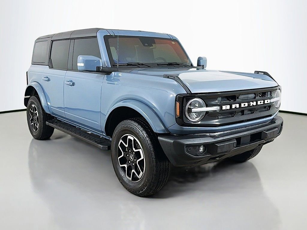 Used 2023 Ford Bronco Outer Banks image 2