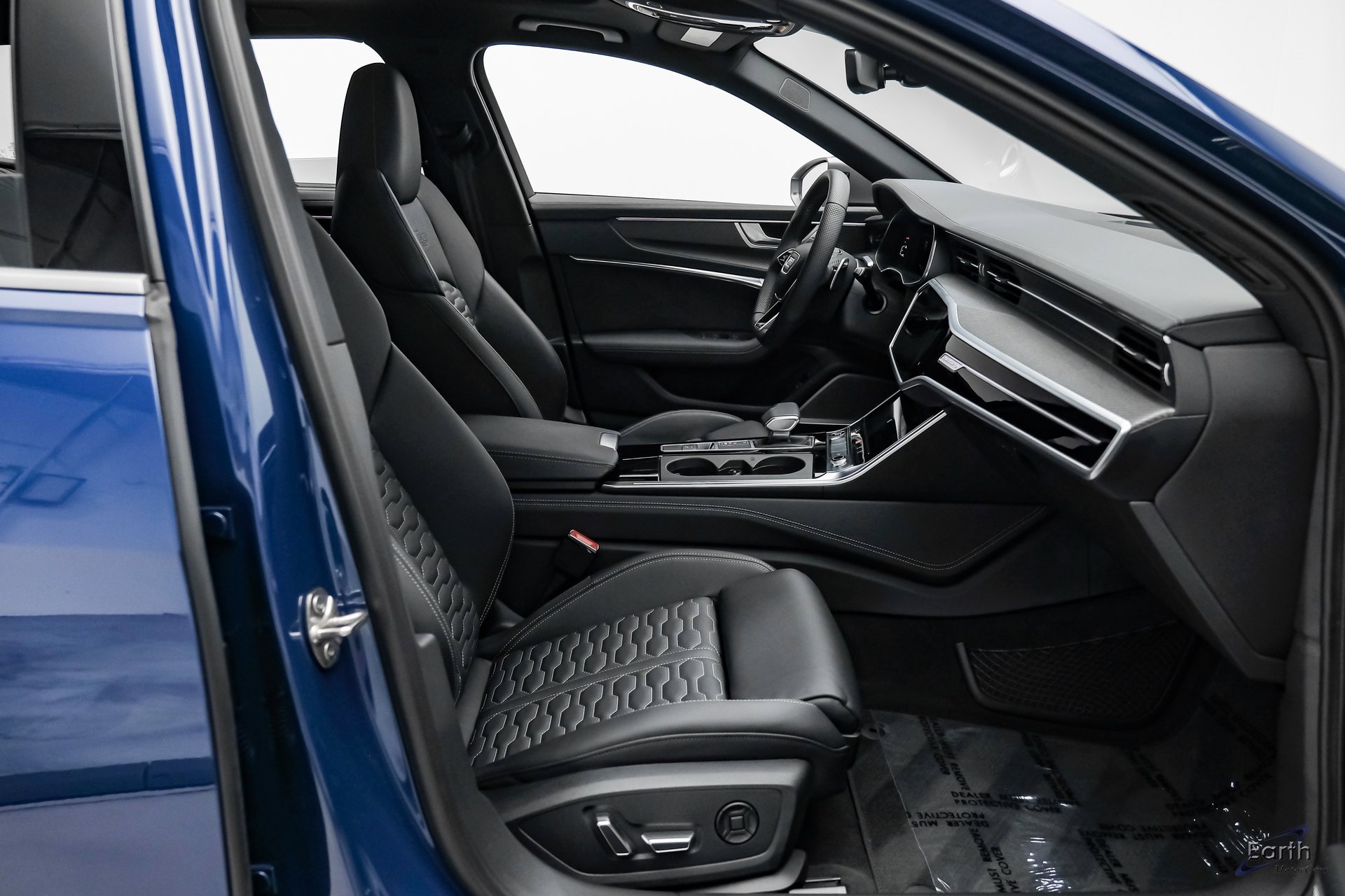 Used 2025 Audi RS 6 performance image 45