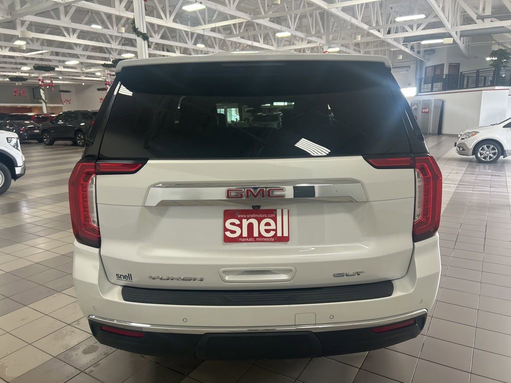 Used 2023 GMC Yukon XL SLT w/ SLT Luxury Package AWD/4WD image 4