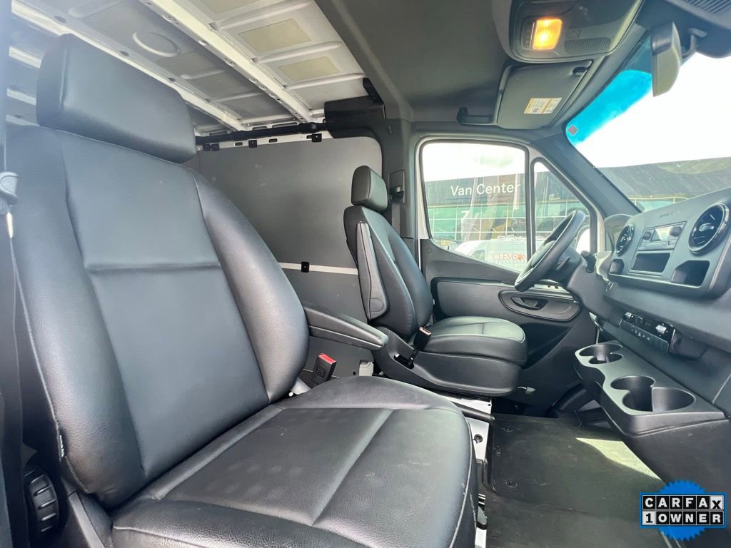 Used 2023 Mercedes-Benz Sprinter 144 Cargo image 2