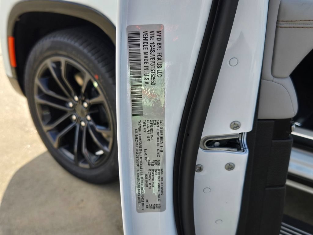 New 2026 Jeep Grand Wagoneer Summit AWD/4WD image 33