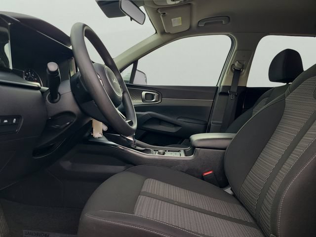 Used 2023 Kia Sorento LX FWD image 21