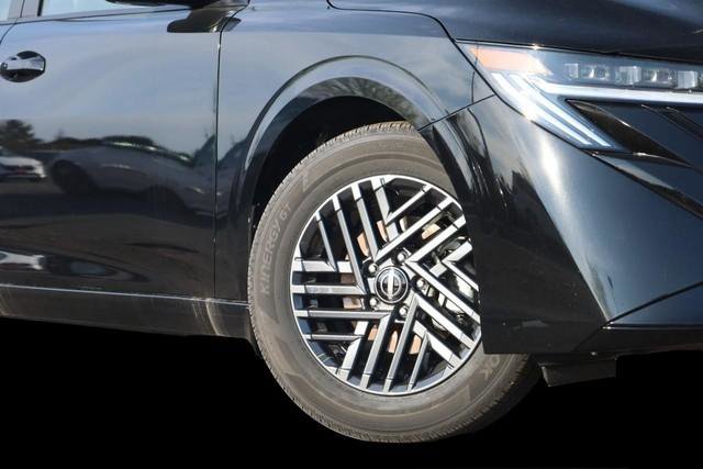 New 2026 Nissan Sentra SV w/ SV Convenience Package FWD image 3
