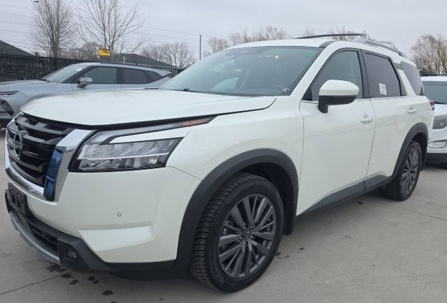 Used 2022 Nissan Pathfinder SL w/ SL Premium Package image 4