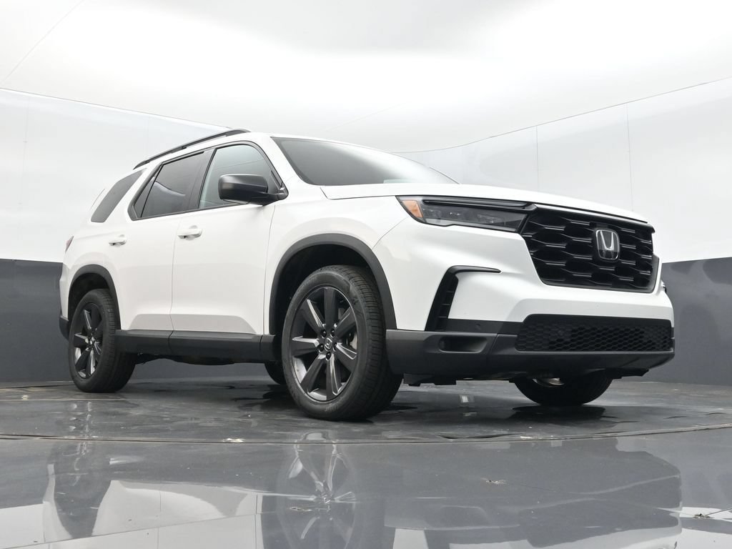 Certified 2023 Honda Pilot Sport image 10